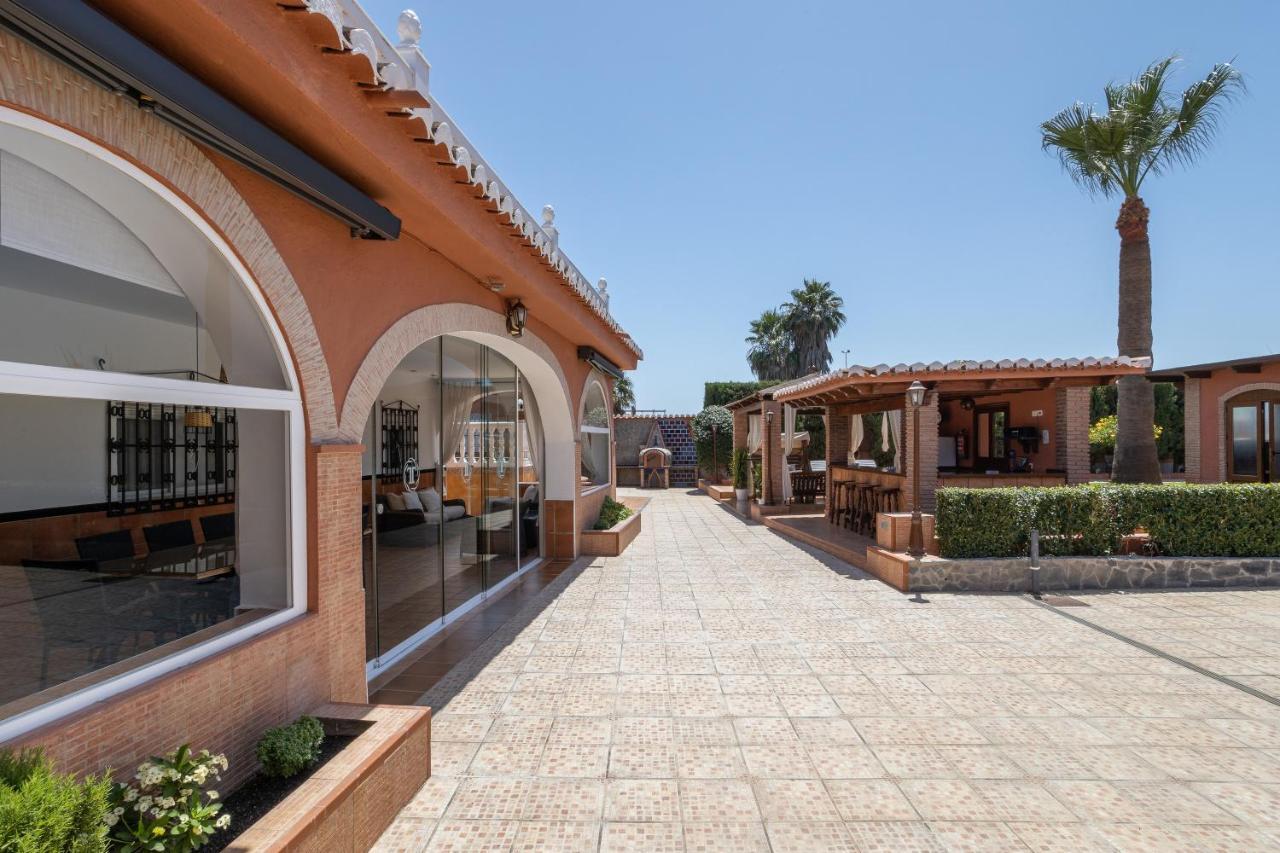 Villa Torres موتريل المظهر الخارجي الصورة