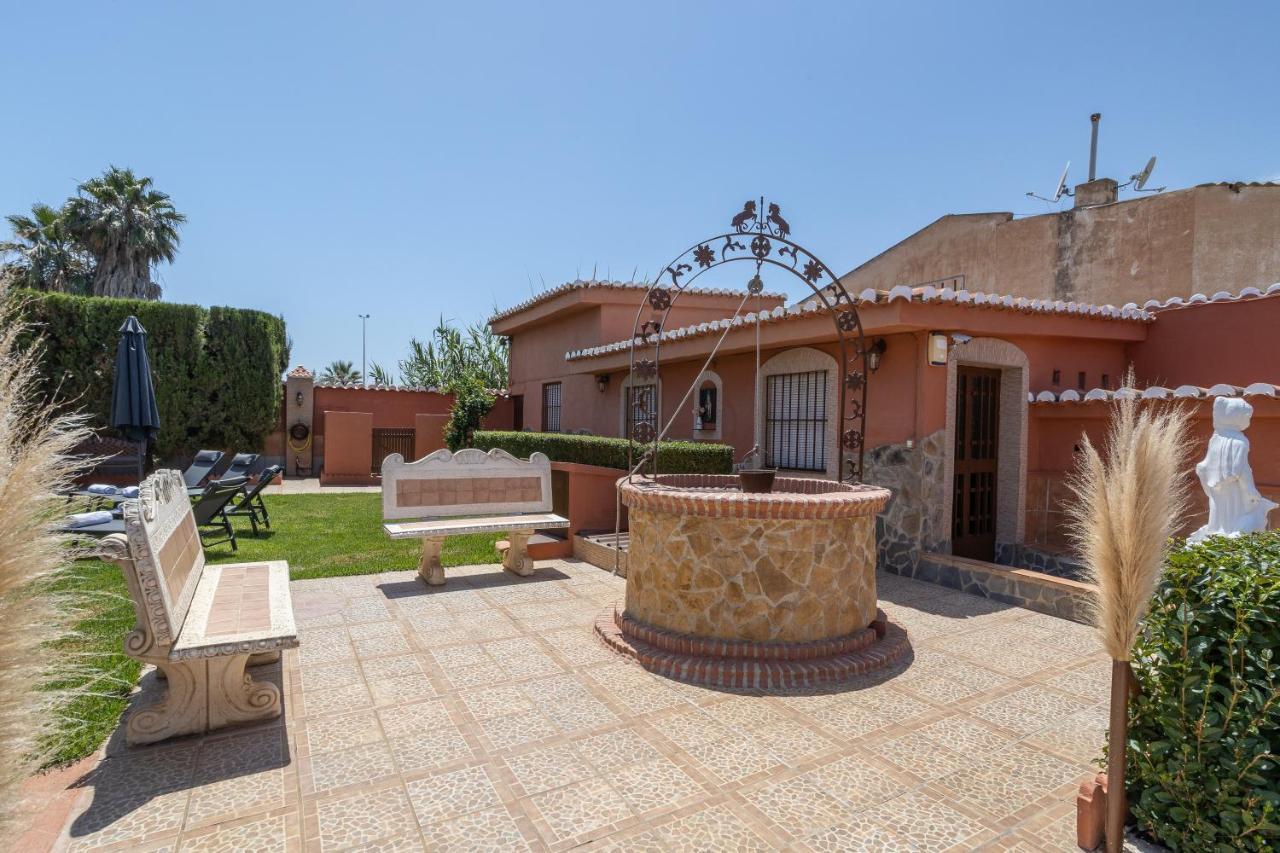 Villa Torres موتريل المظهر الخارجي الصورة